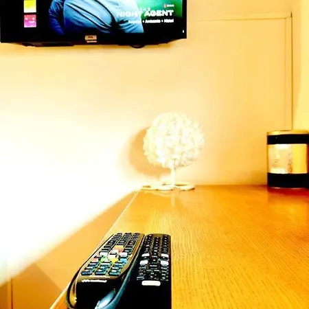 펜션 4 Minuti Dalla Stazione Loft Moderno *