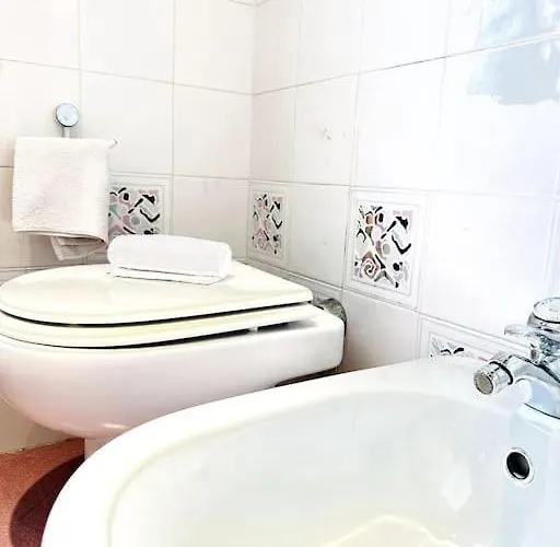 펜션 4 Minuti Dalla Stazione Loft Moderno *